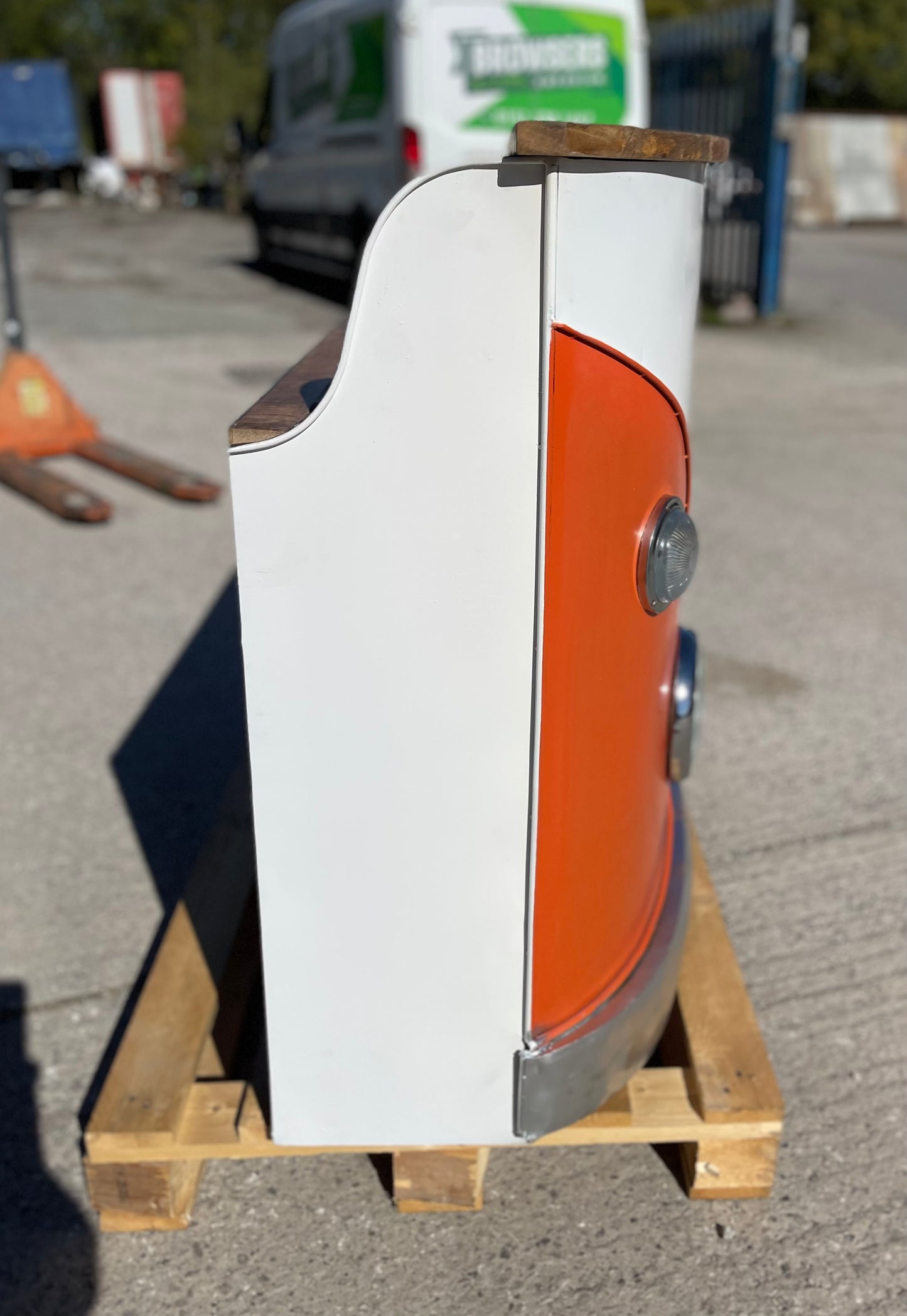Ex-display retro camper van bar unit orange & green (1 of 2)