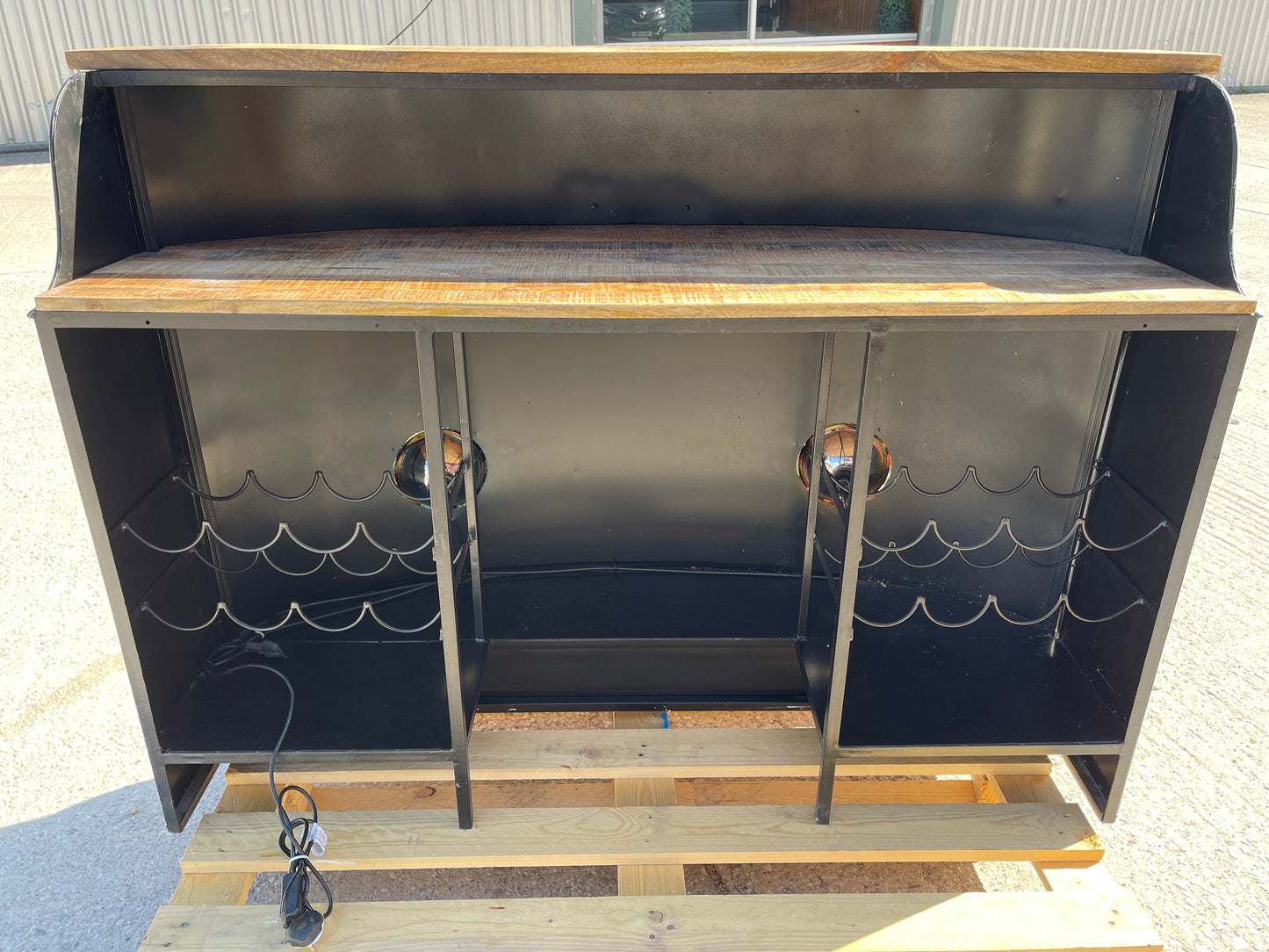 Ex-display retro camper van bar unit orange & green (1 of 2)