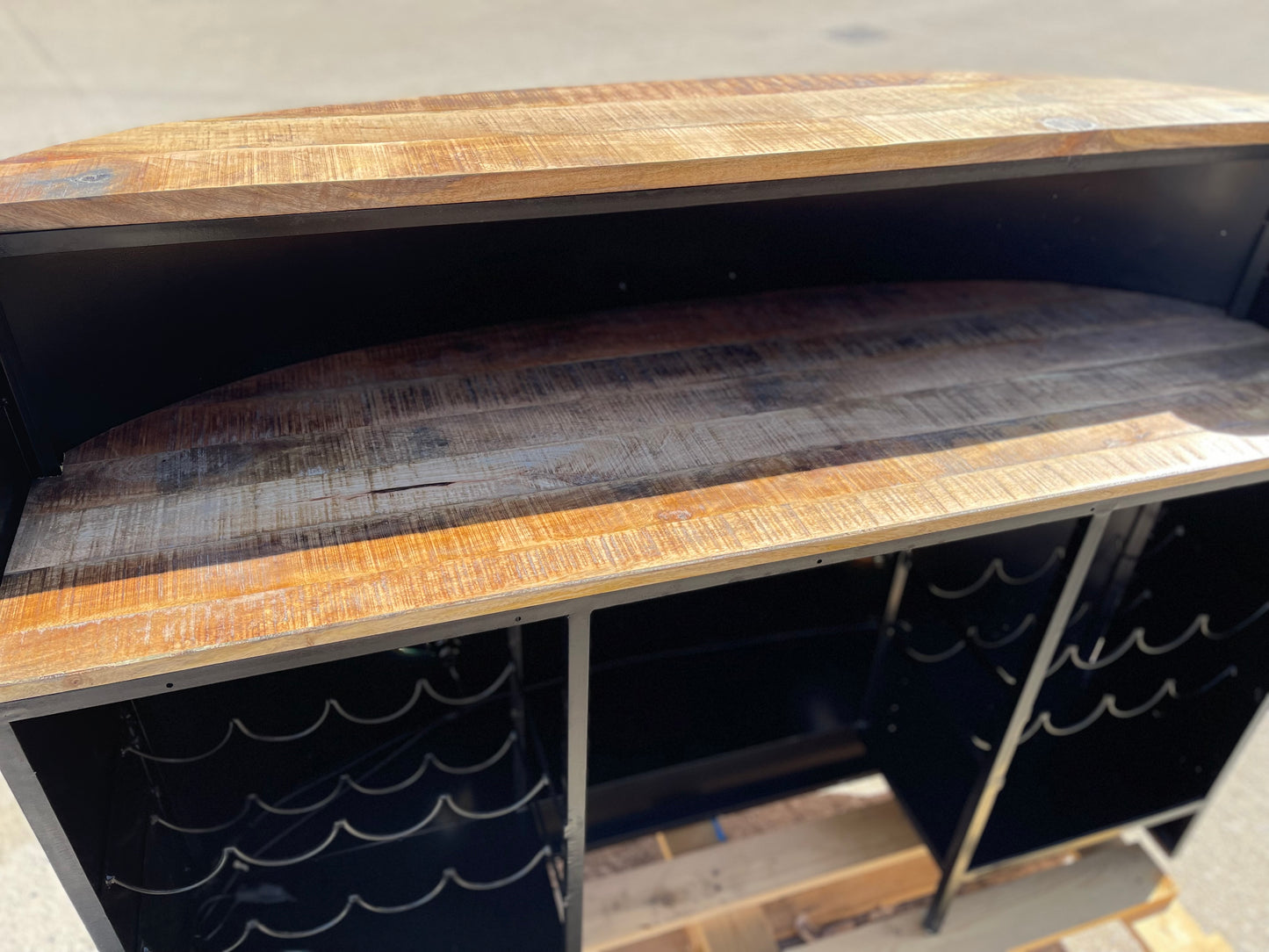 Ex-display retro camper van bar unit orange & green (1 of 2)