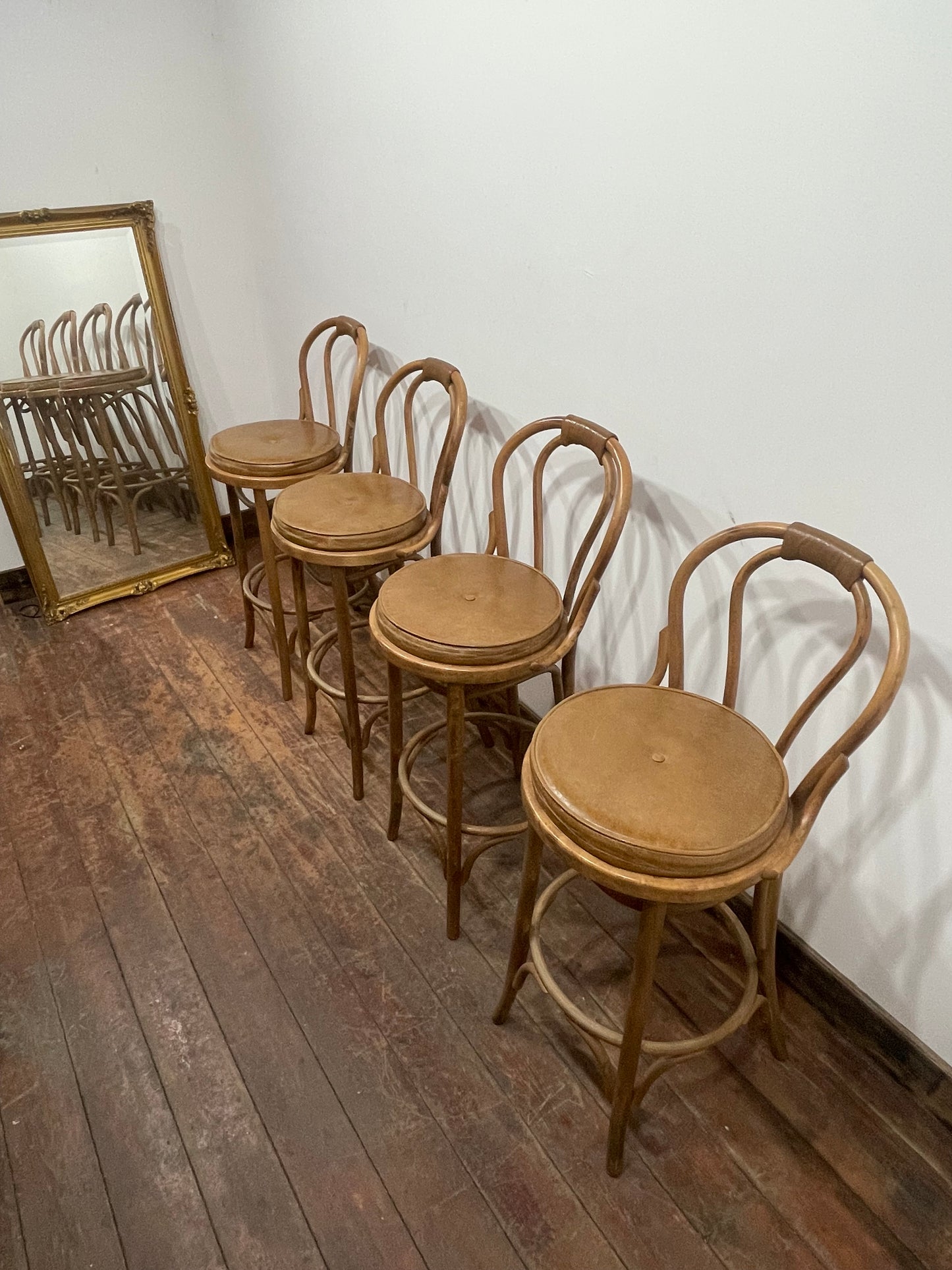 Set of 4 Bentwood Bar Stools Brown Leather Seats / Café Pub Bar Furniture