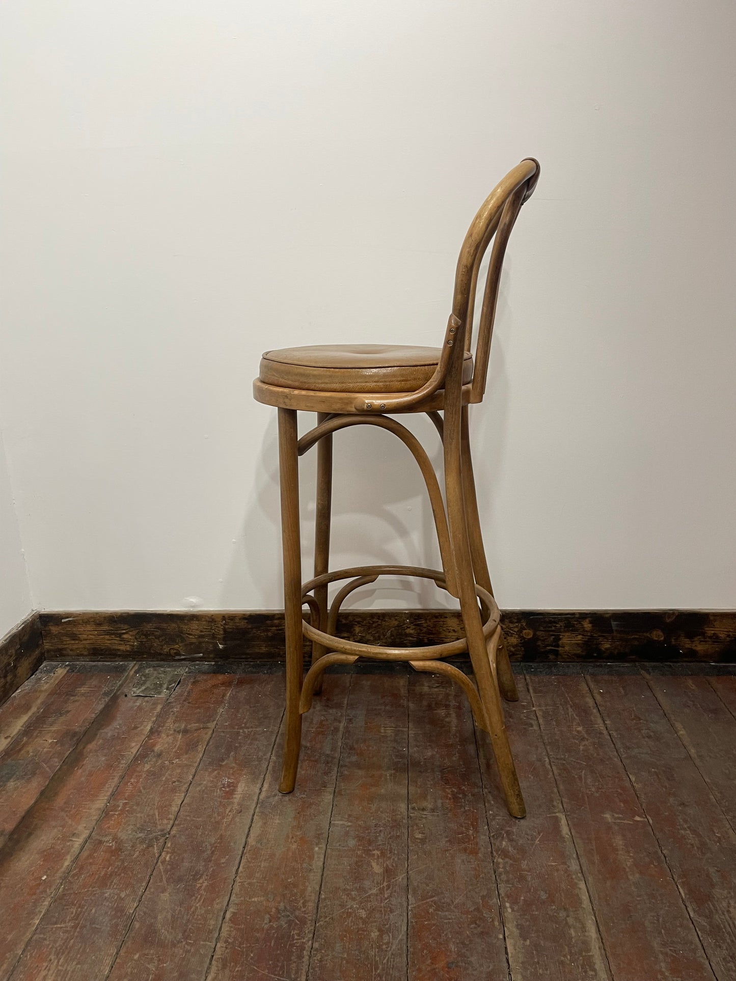 Set of 4 Bentwood Bar Stools Brown Leather Seats / Café Pub Bar Furniture