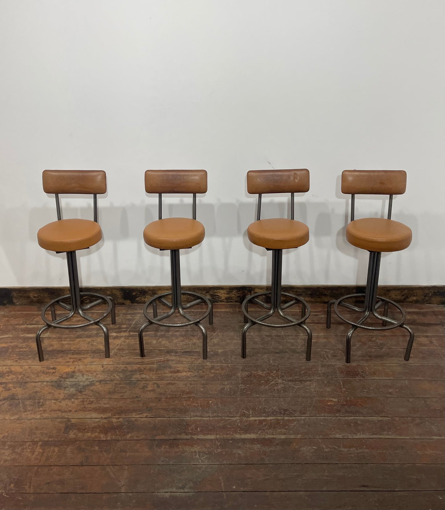 Set of 4 Industrial Style Swivel Bar Stools– Tan Leather Effect & Chrome