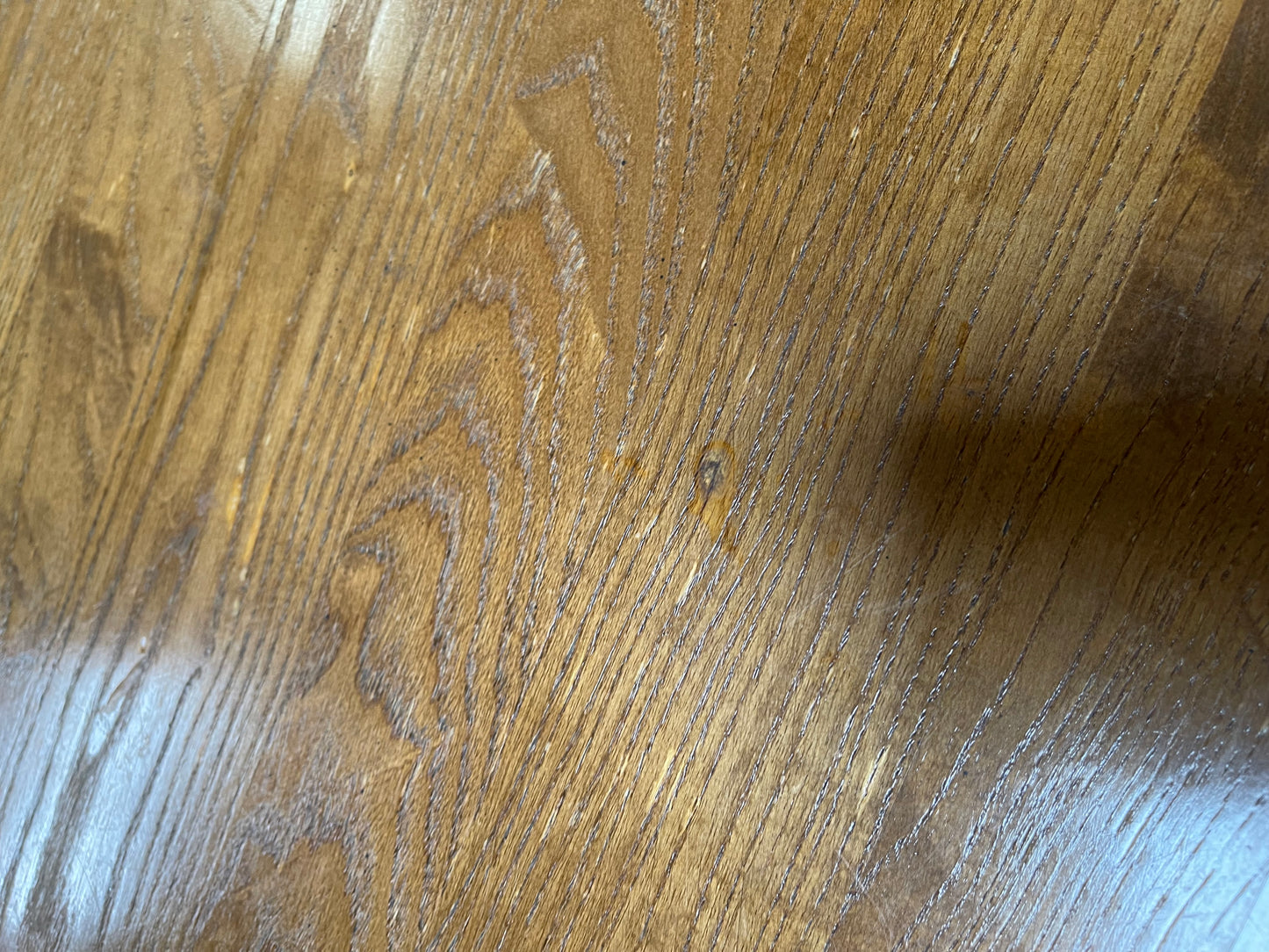 Solid oak round pedestal table