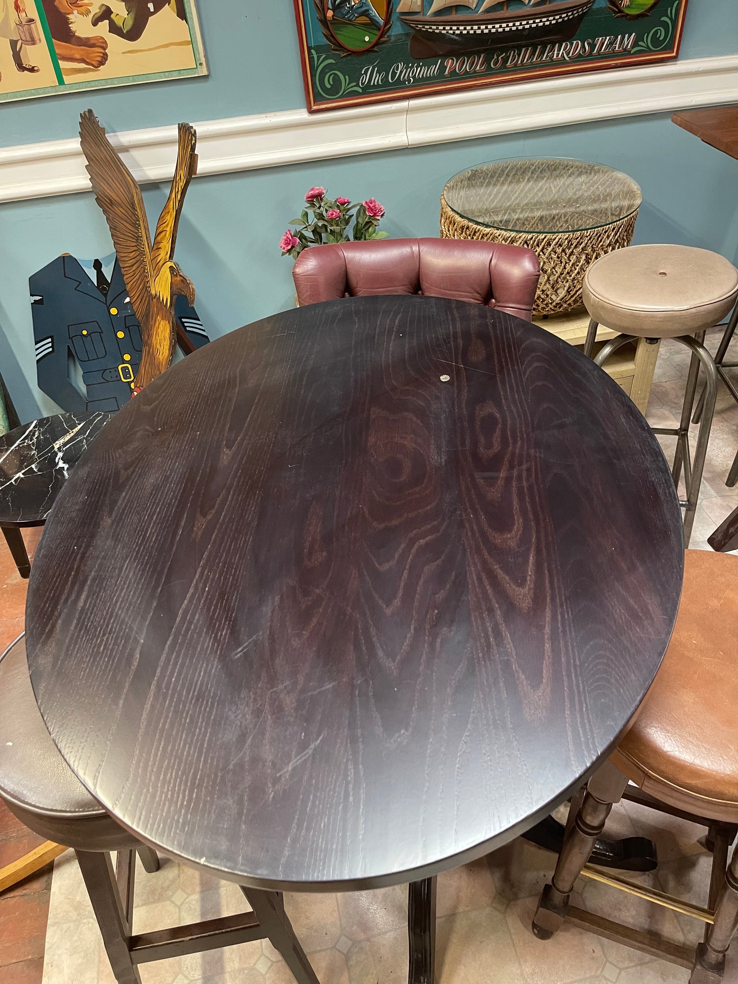 Oval wood poseur table