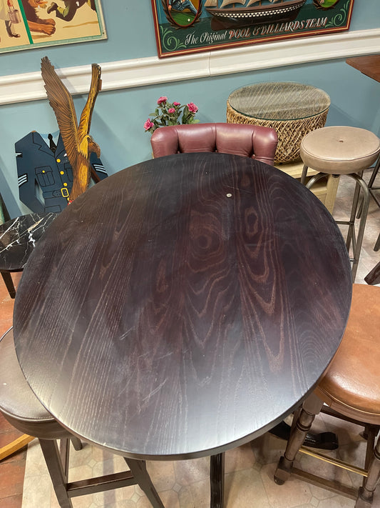 Oval wood poseur table