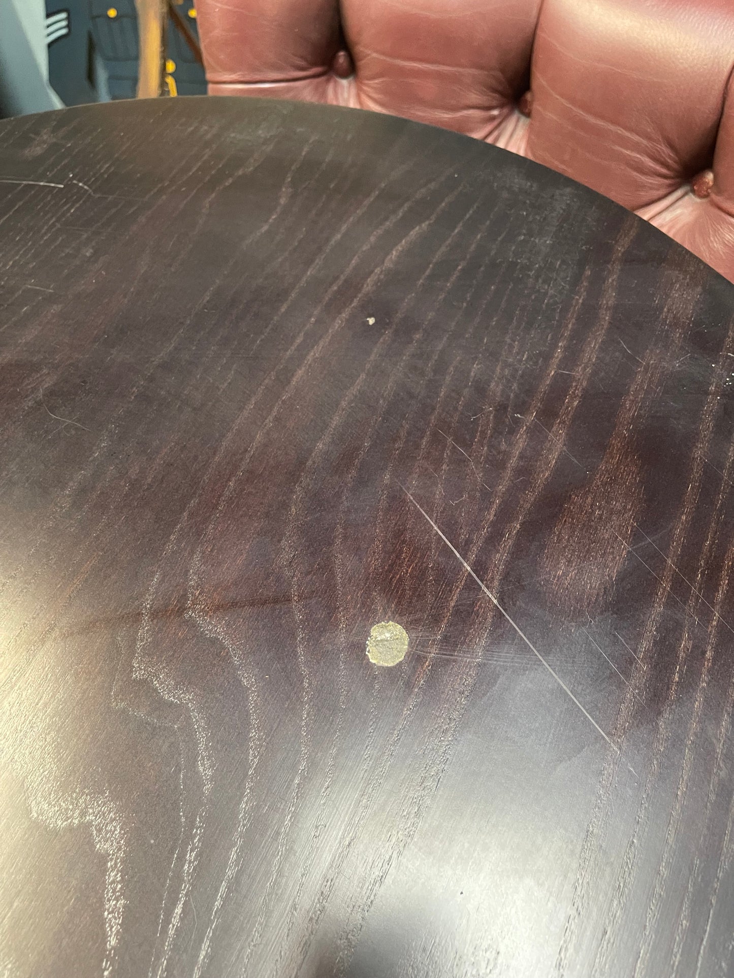 Oval wood poseur table