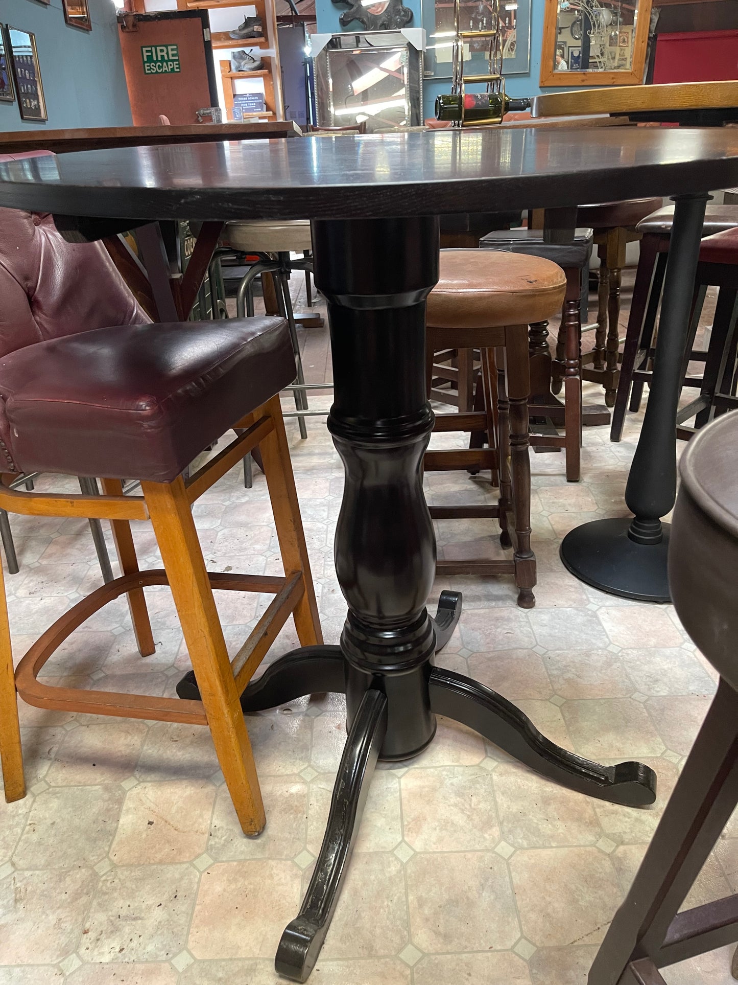 Oval wood poseur table