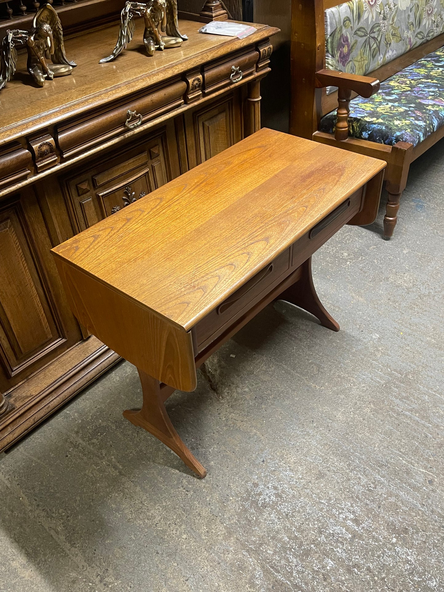 Vintage Mid-Century Teak Drop-Leaf Extender Side Table / Antique Console Table
