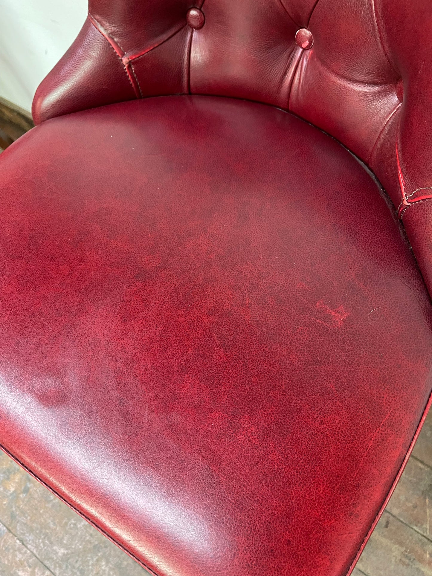 Stunning set of 6 red leather pub bar stools