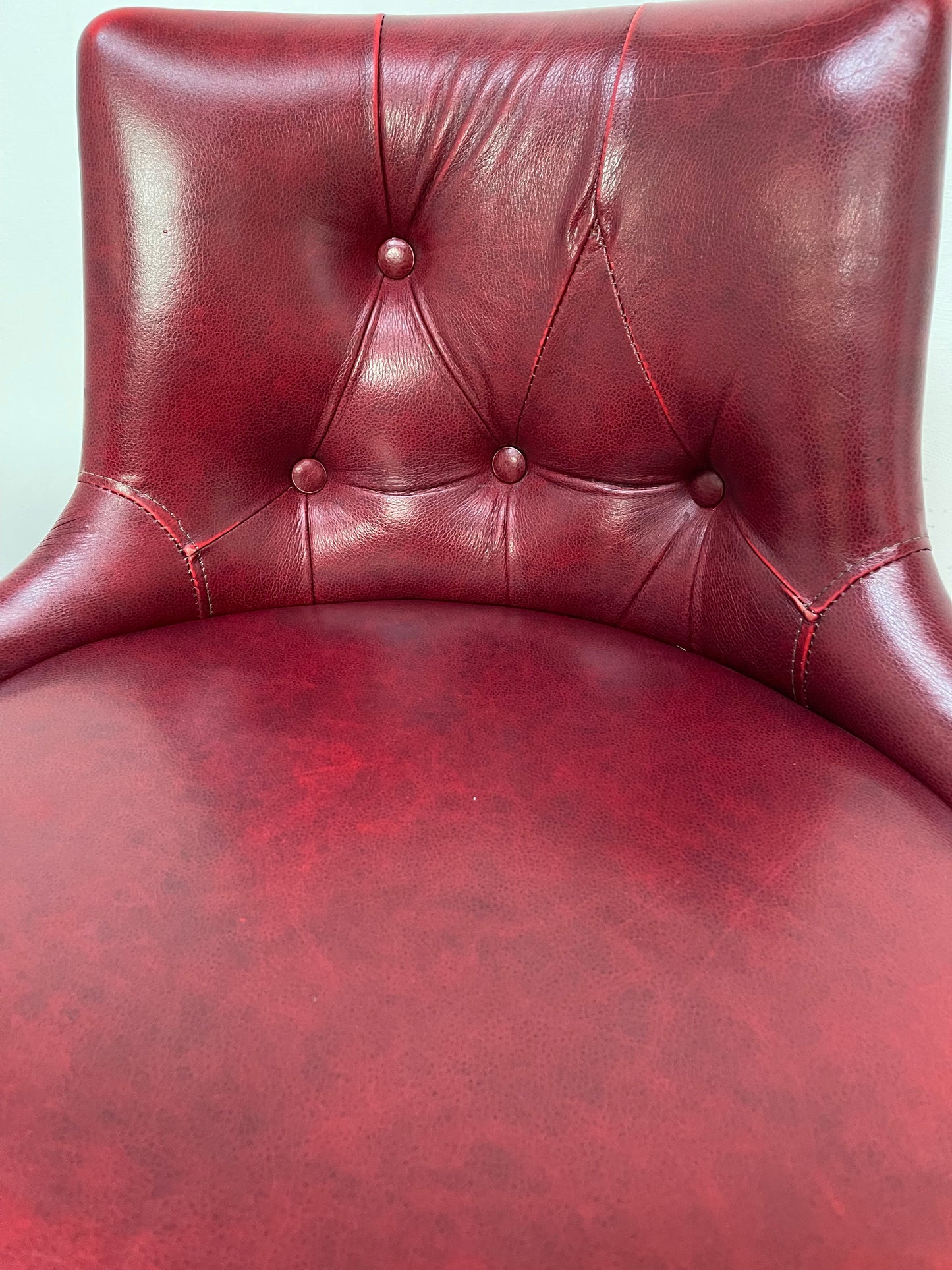 Stunning set of 6 red leather pub bar stools