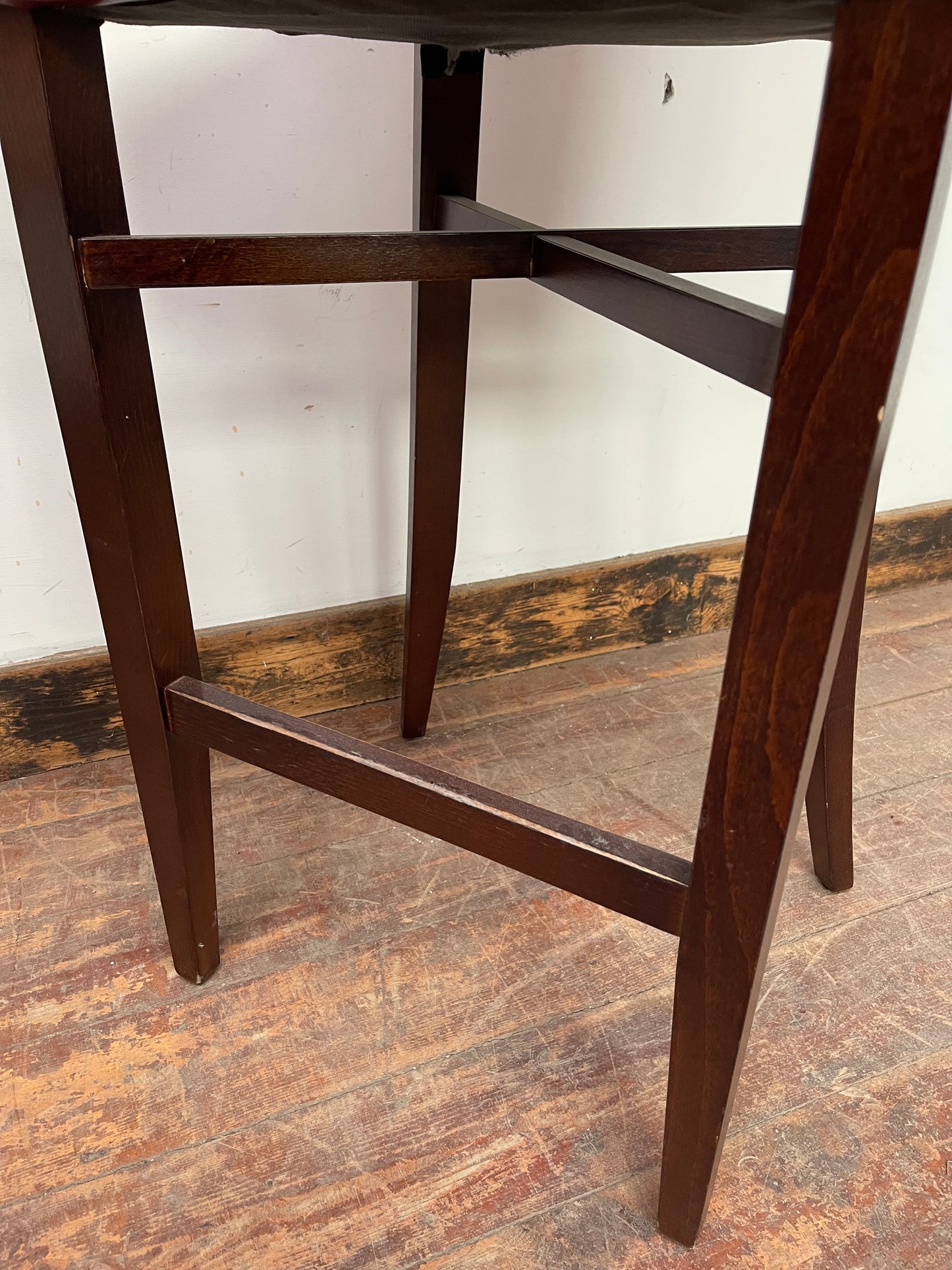 Stunning set of 6 red leather pub bar stools