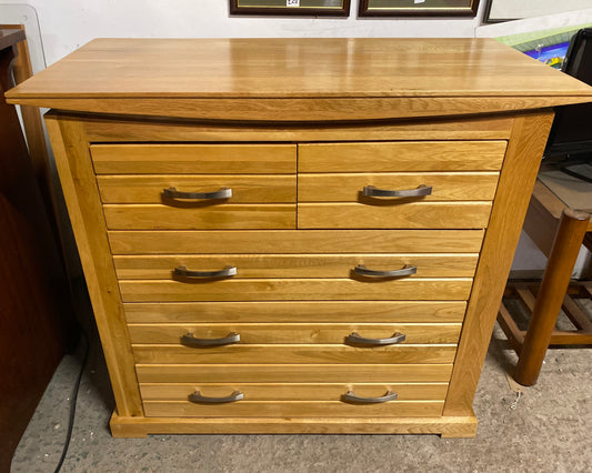 Ex-Oak Furniture Land chest of drawers