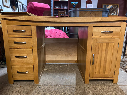 Solid wood desk ex-Oak Furniture Land