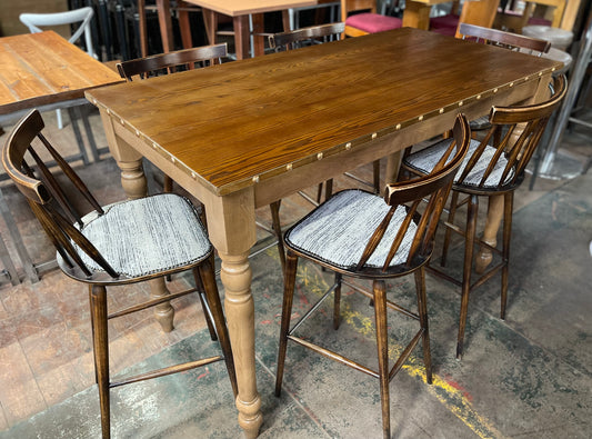 OFFER! Rectangular poseur with 6 retro style wooden bar stools