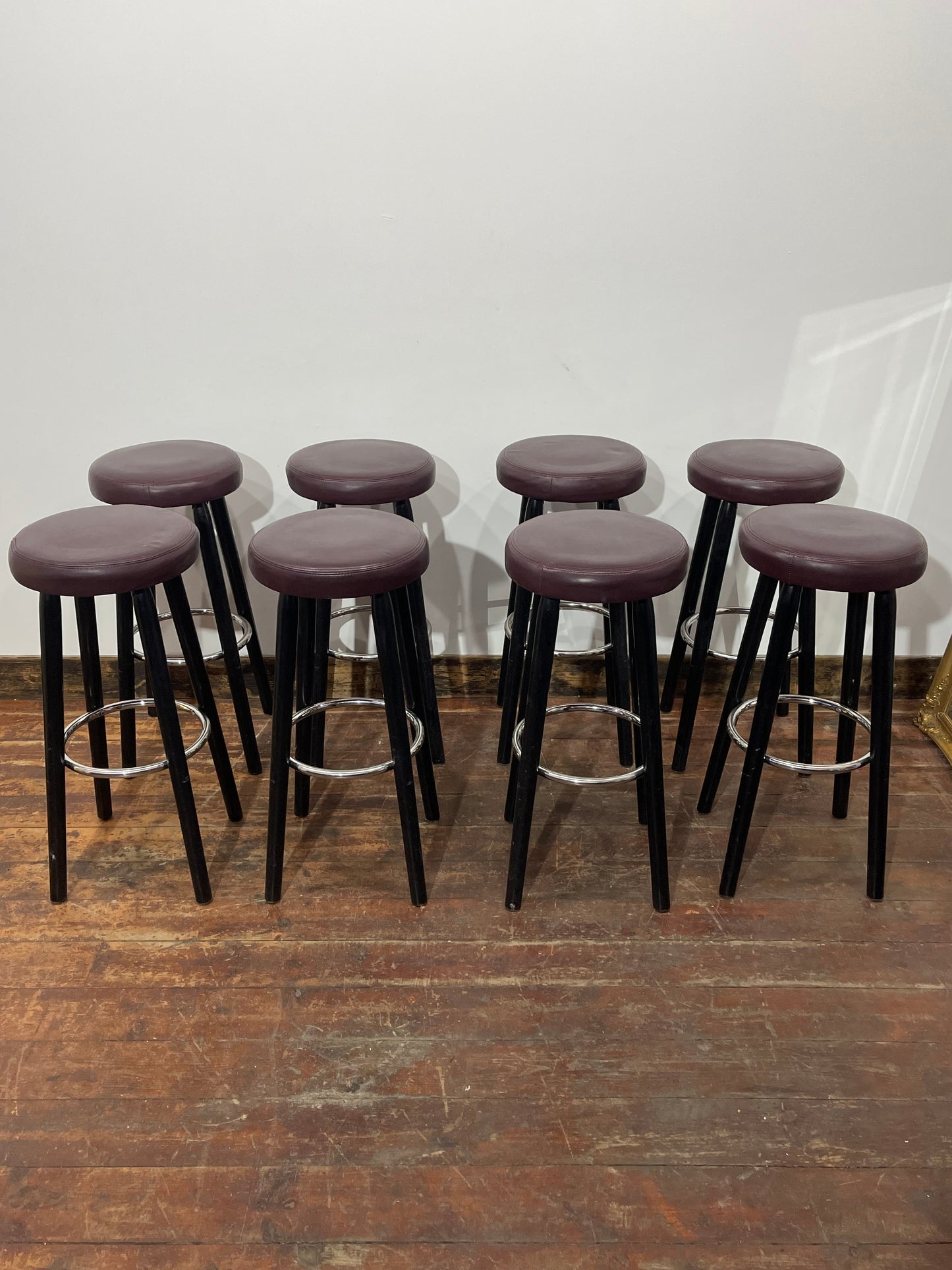 Set of 8 Burgundy Leather Effect Bar Stools Black Wooden Legs Chrome Footrest