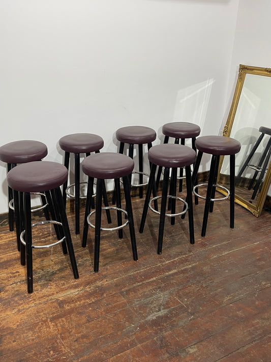 Set of 8 Burgundy Leather Effect Bar Stools Black Wooden Legs Chrome Footrest