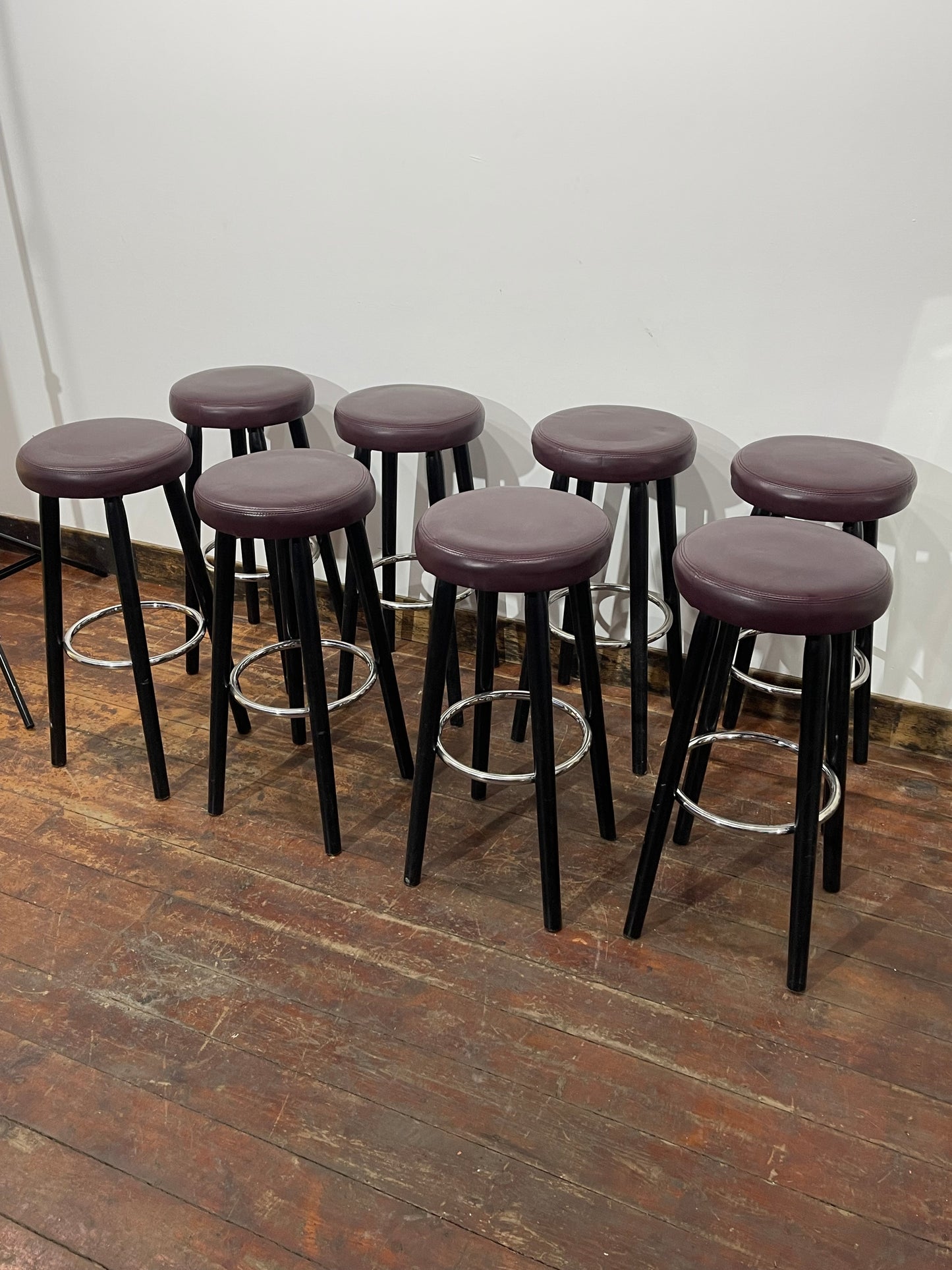 Set of 8 Burgundy Leather Effect Bar Stools Black Wooden Legs Chrome Footrest
