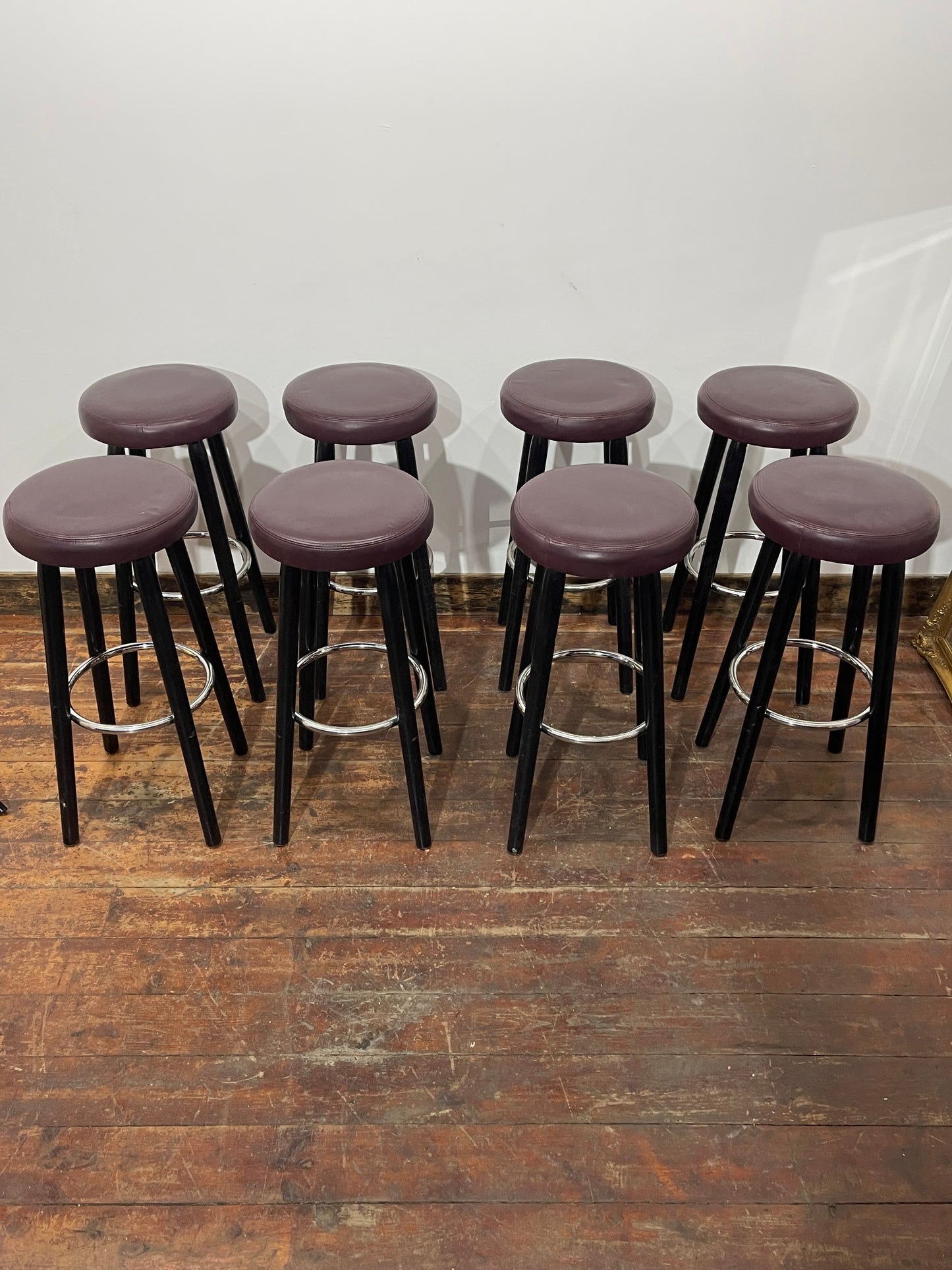 Set of 8 Burgundy Leather Effect Bar Stools Black Wooden Legs Chrome Footrest