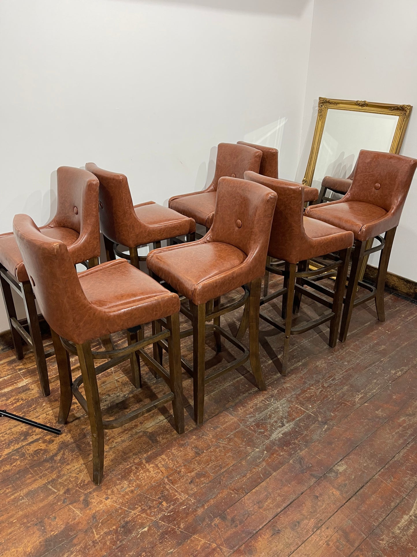 Set of 8 Classic Brown Leather Effect Bar Stools – Button Back High Stools