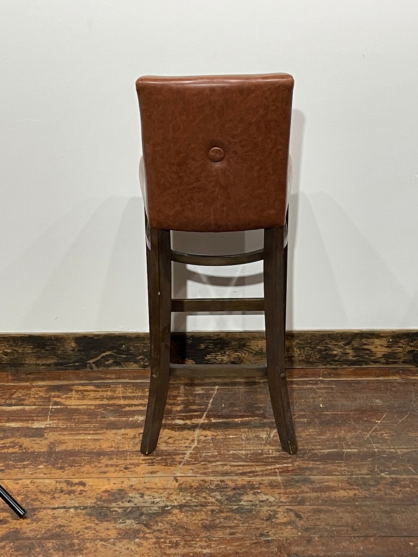 Set of 8 Classic Brown Leather Effect Bar Stools – Button Back High Stools