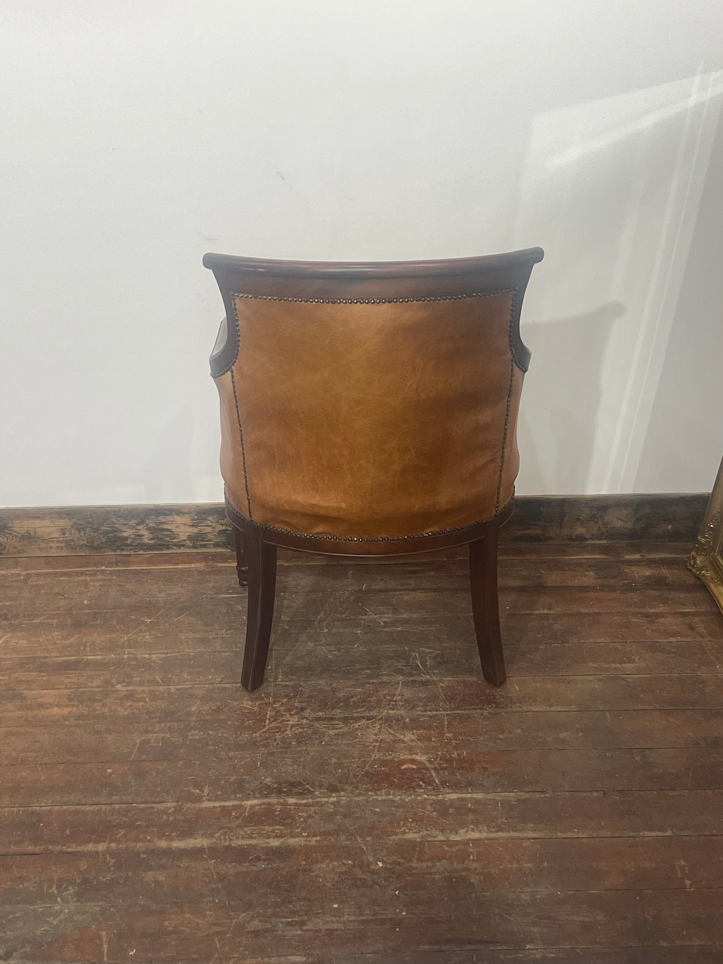 Tan Leather Armchair Traditional Carver Chair Dark Wood Studded Lounge Chair