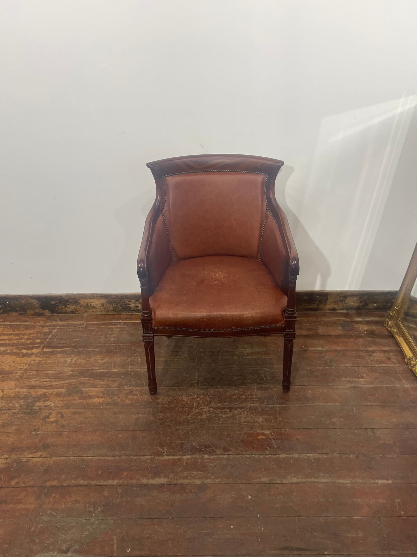 Tan Leather Armchair Traditional Carver Chair Dark Wood Studded Lounge Chair