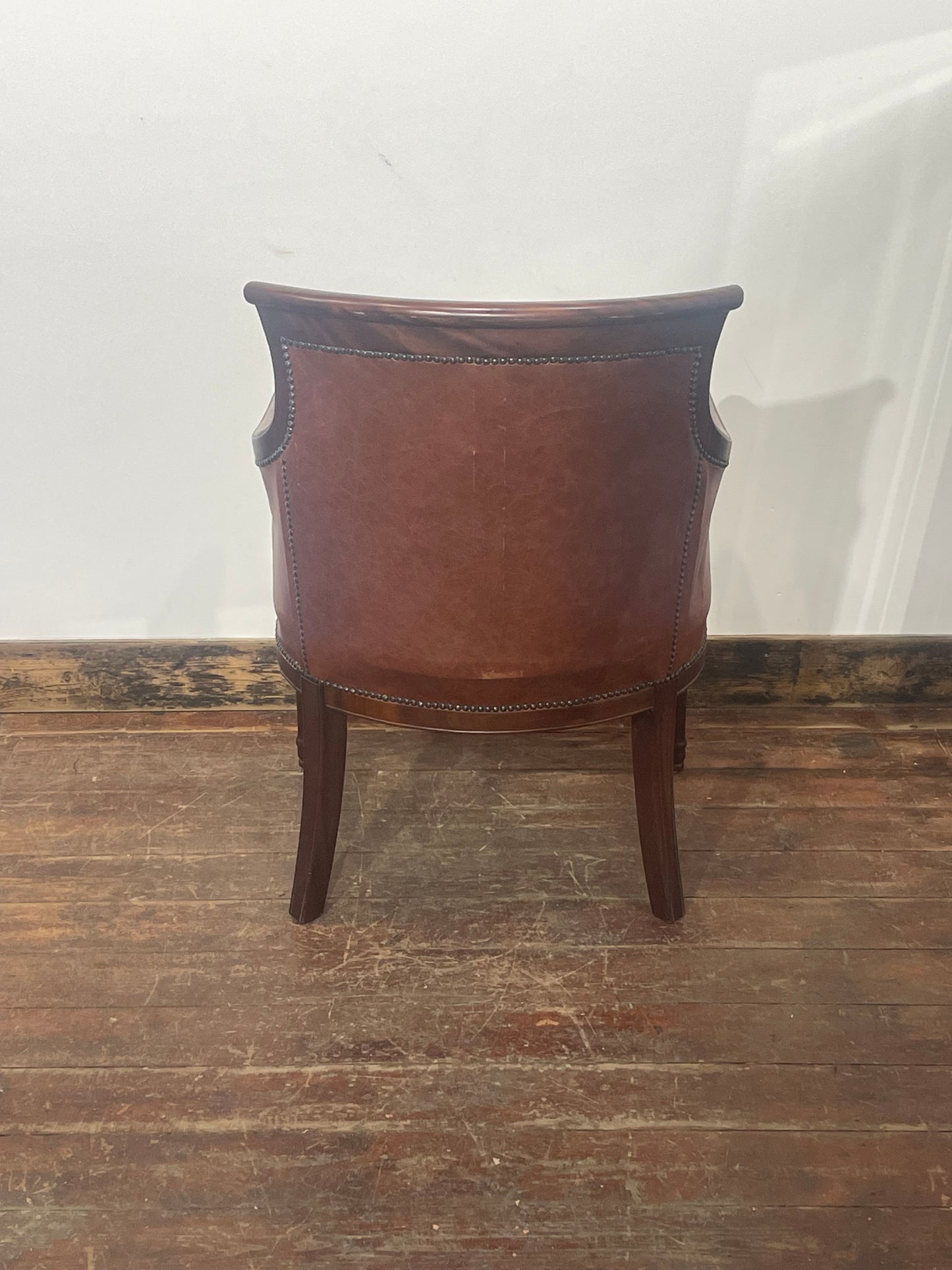 Tan Leather Armchair Traditional Carver Chair Dark Wood Studded Lounge Chair