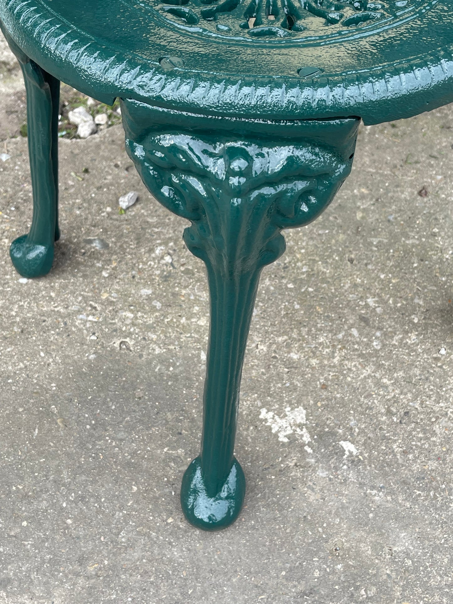 Irish Harp Cast Iron Chair Celtic Style Ornate Metal Pub Chair