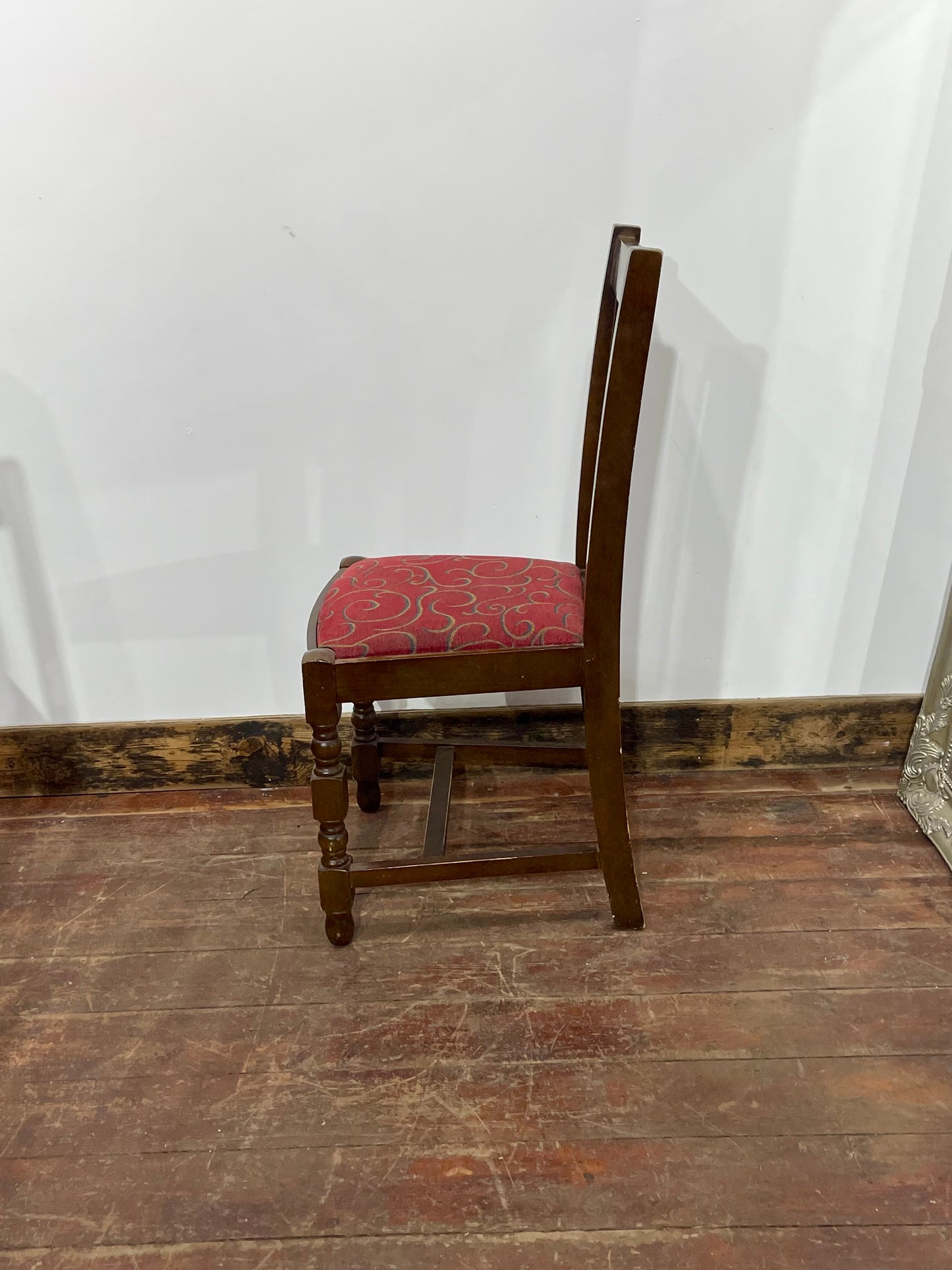 Set of 10 Traditional Oak Dining Chairs Slat Back Turned Legs Upholstered Seats