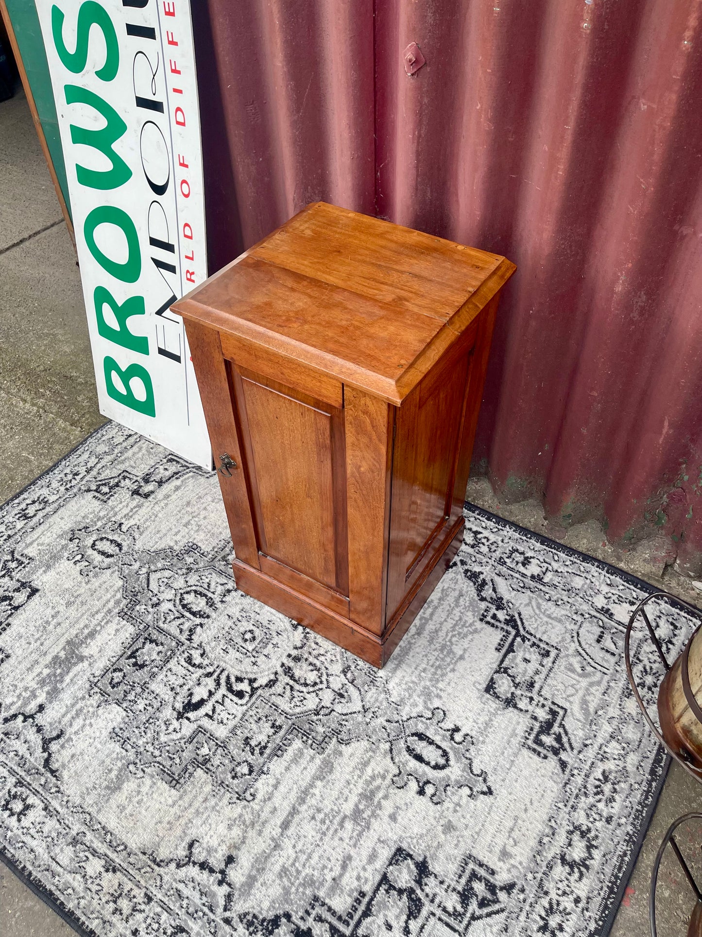 Antique Edwardian Oak Bedside Cabinet / Pot Cupboard – Circa 1900