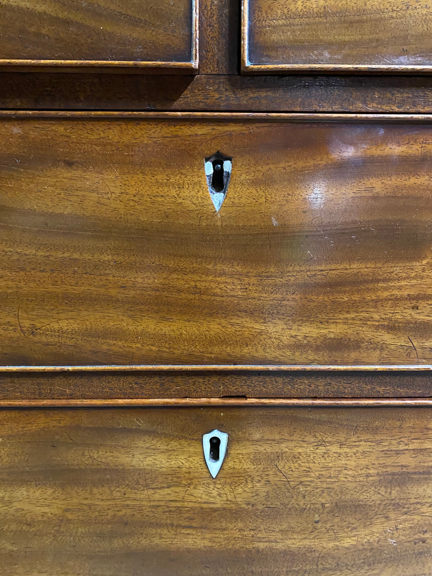 Beautiful antique chest of drawers