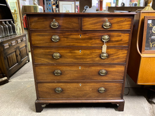 Beautiful antique chest of drawers