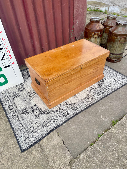 Antique Victorian Pine Blanket Chest Storage Box Trunk c.1880–1900