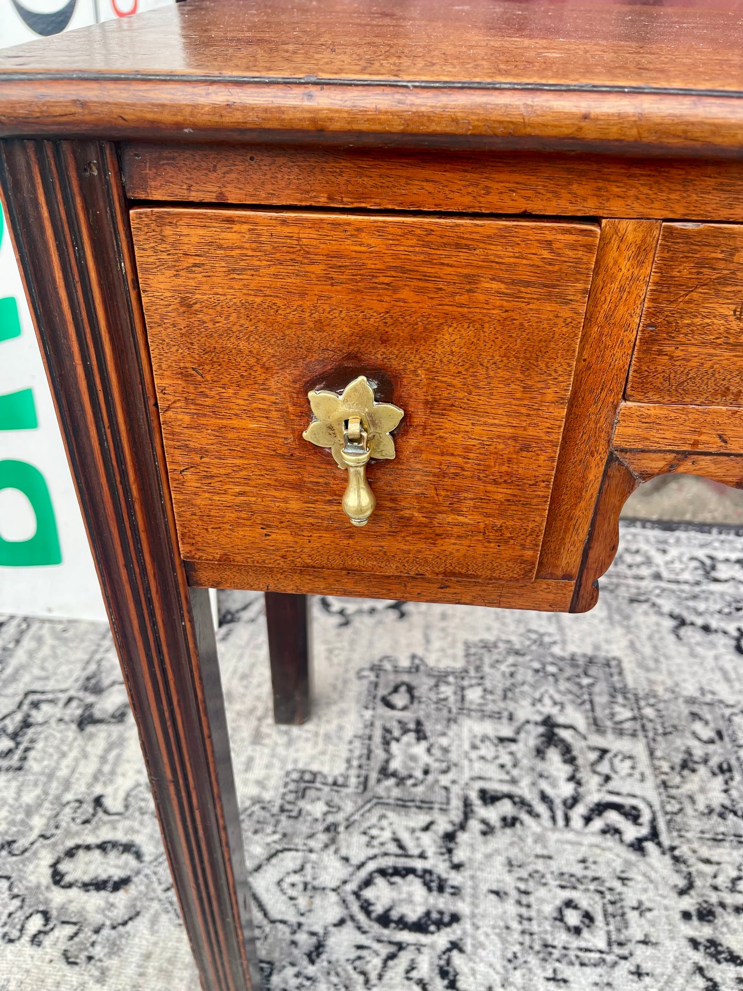 Antique Oak Side Table – Late Victorian / Edwardian, Circa 1900