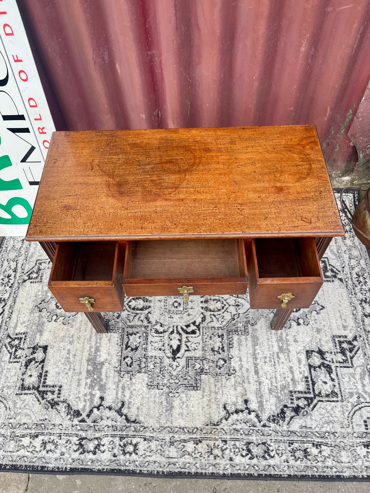 Antique Oak Side Table – Late Victorian / Edwardian, Circa 1900