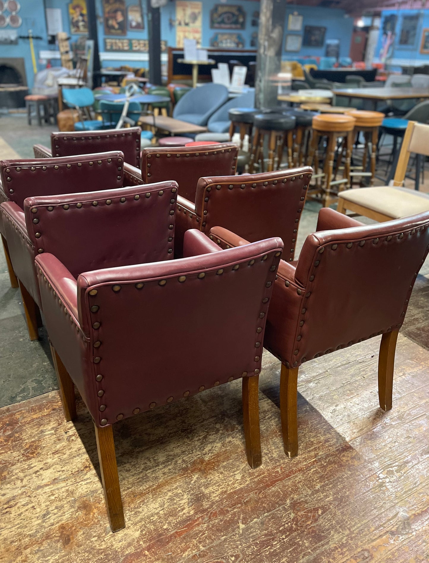 Set of 7 leather-effect tub chairs in two shades of red
