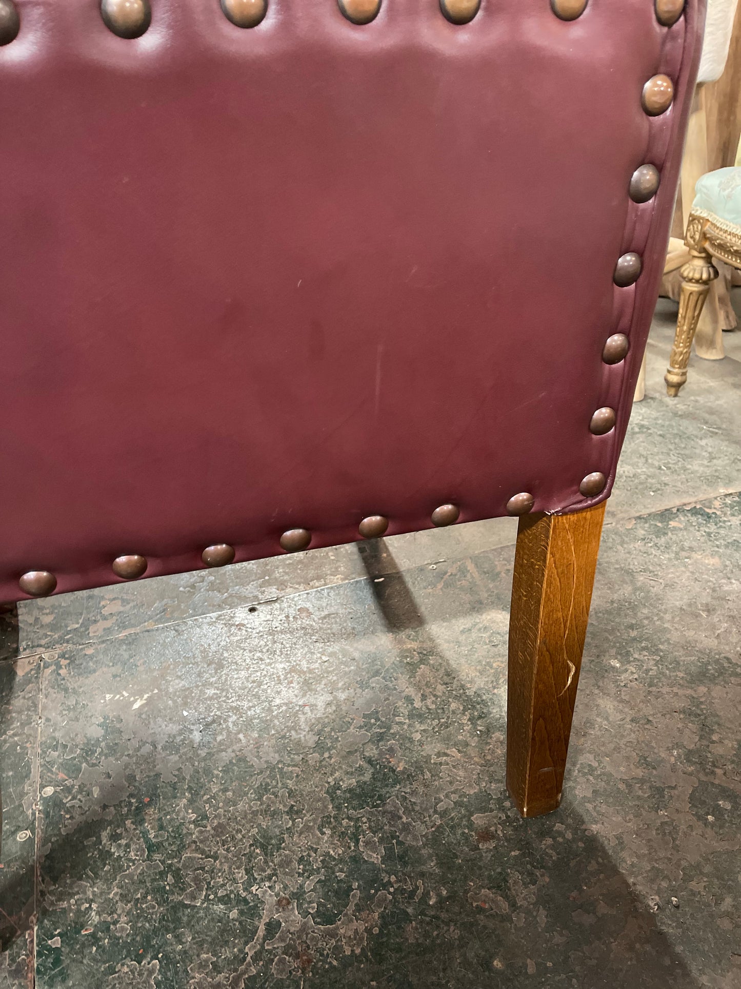 Set of 7 leather-effect tub chairs in two shades of red