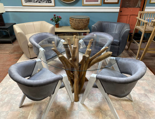 FREE DELIVERY! Glass table and 4 x dining chairs