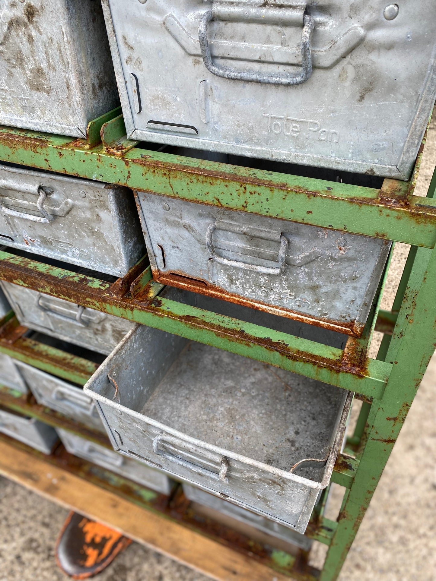Industrial Totepan 6 tier storage unit for 24 pans