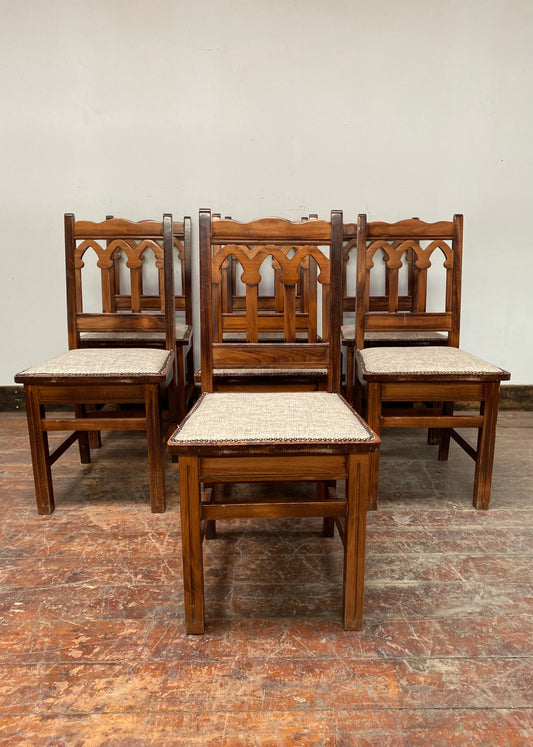Set of 7 matching vintage-style chairs