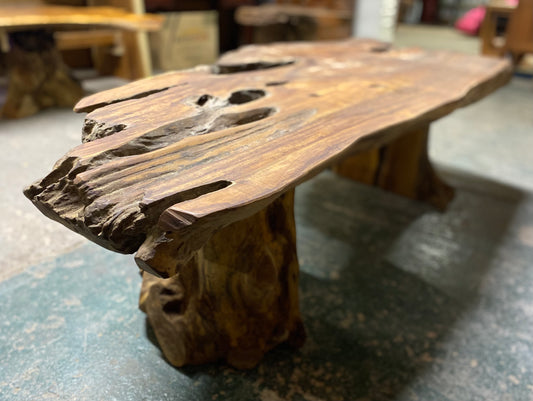 Root wood coffee table (2 legs)