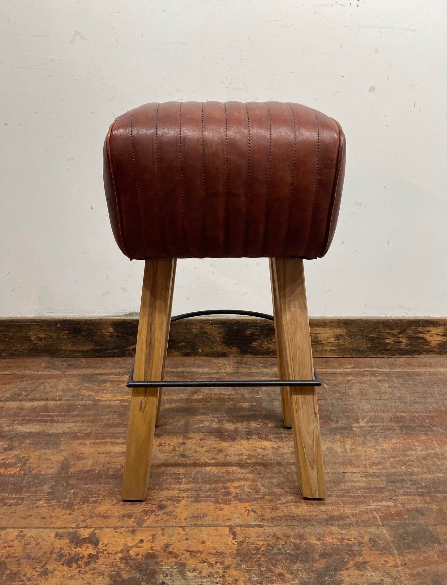 Pommel stool with dark tan / brown leather seat