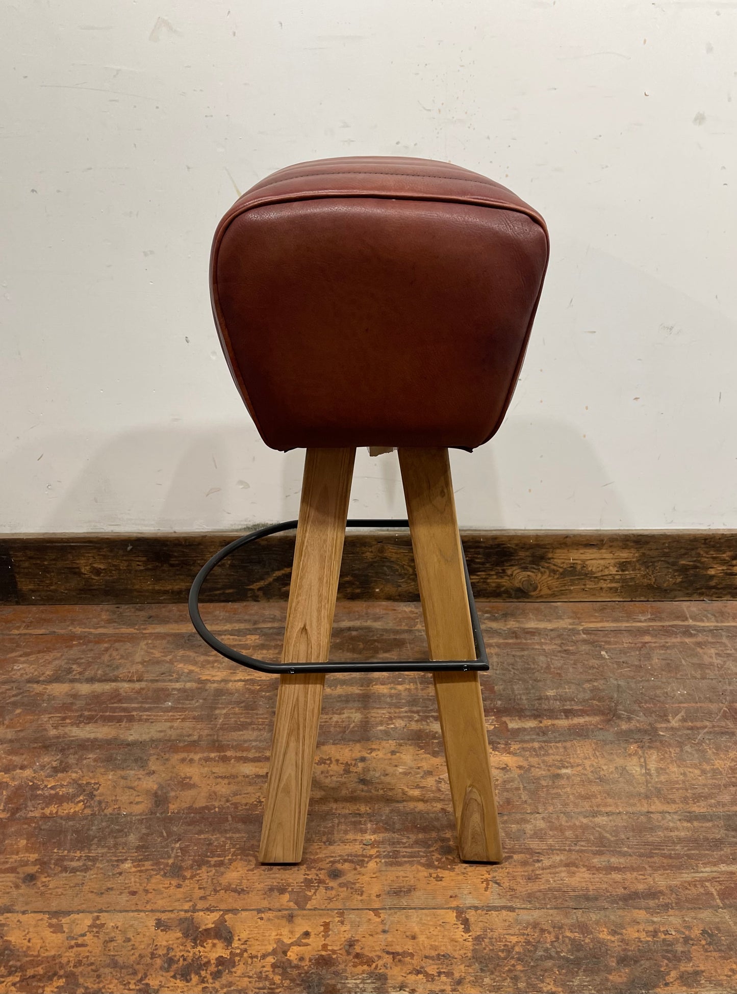 Pommel stool with dark tan / brown leather seat