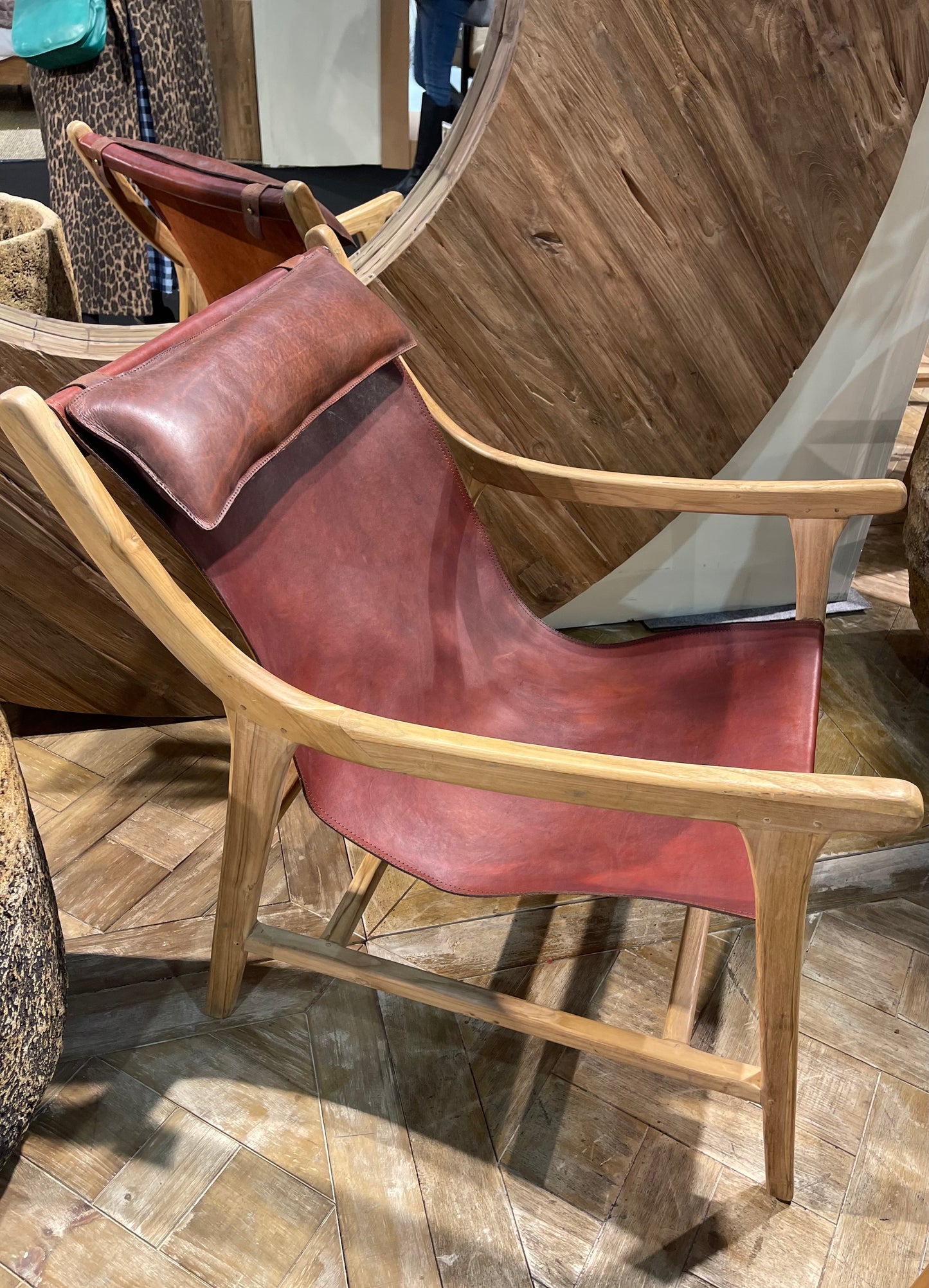 Reclined armchair / easy chair with wood frame and red leather