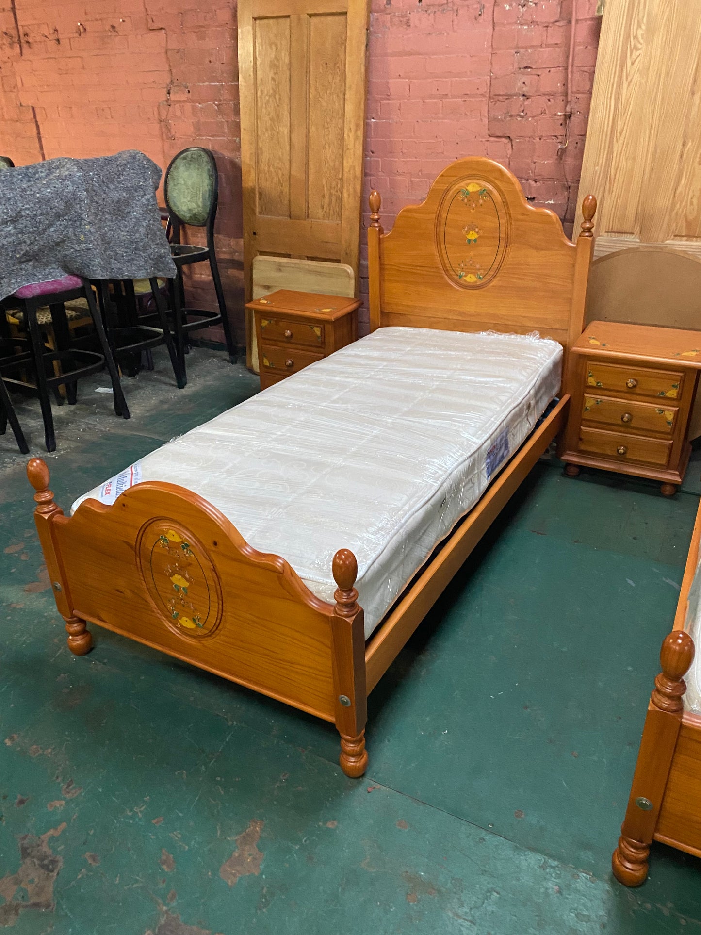 2 Beds and pair of Matching Bedside Cabinets
