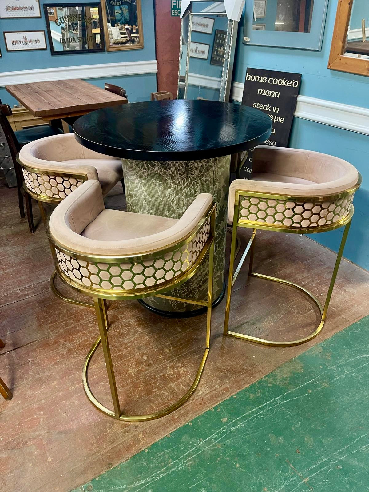 Round Black Pedestal Table & 4 Pink Velvet Gold Frame Bar Stools Set