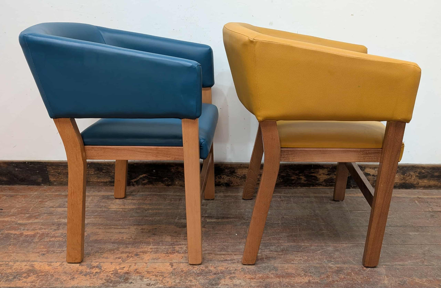 Set of 6 mixed colour faux-leather tub chairs for cafe / pub / restaurant