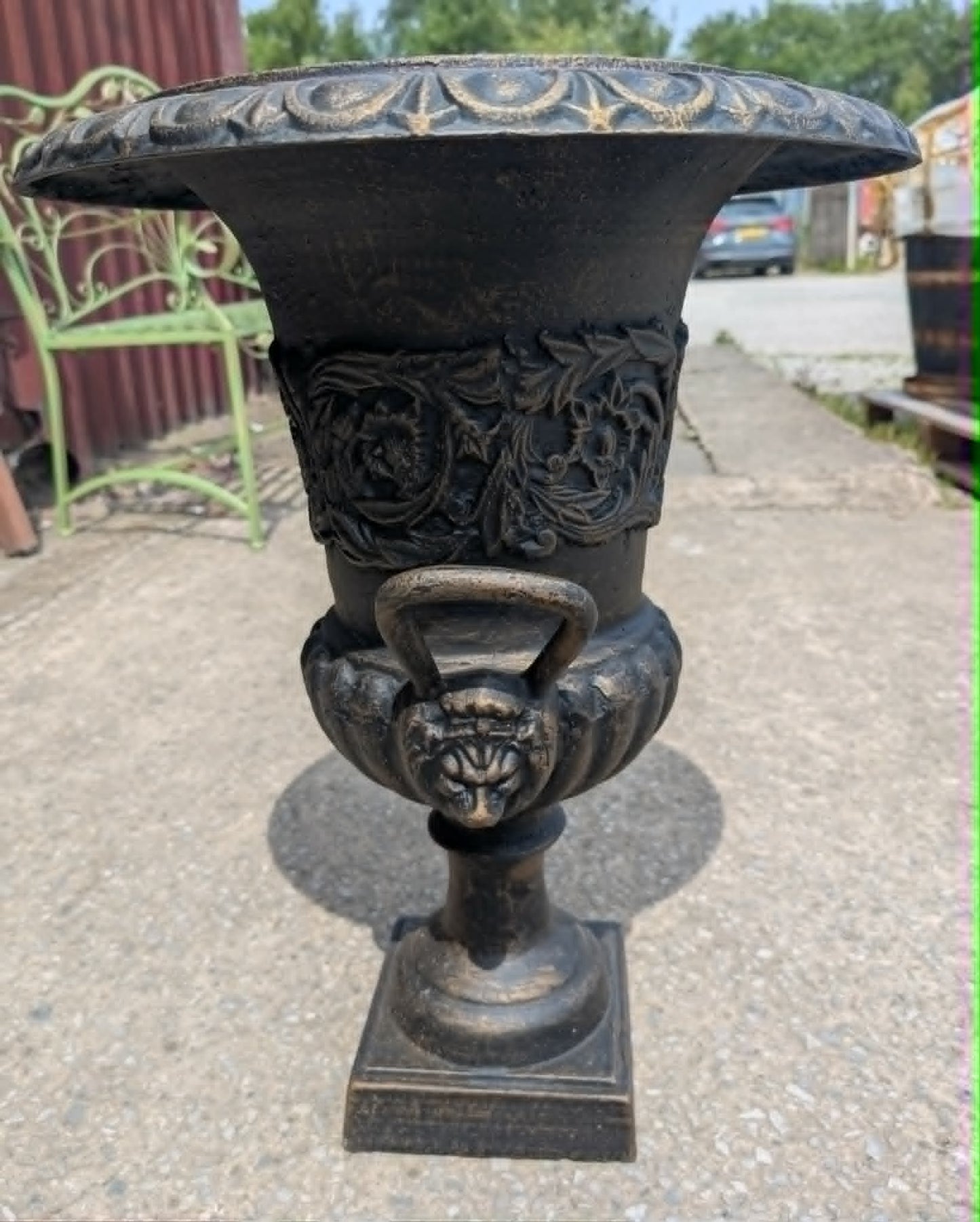Share Medium Sized Cast Iron Urn / Planter / Garden Ornament