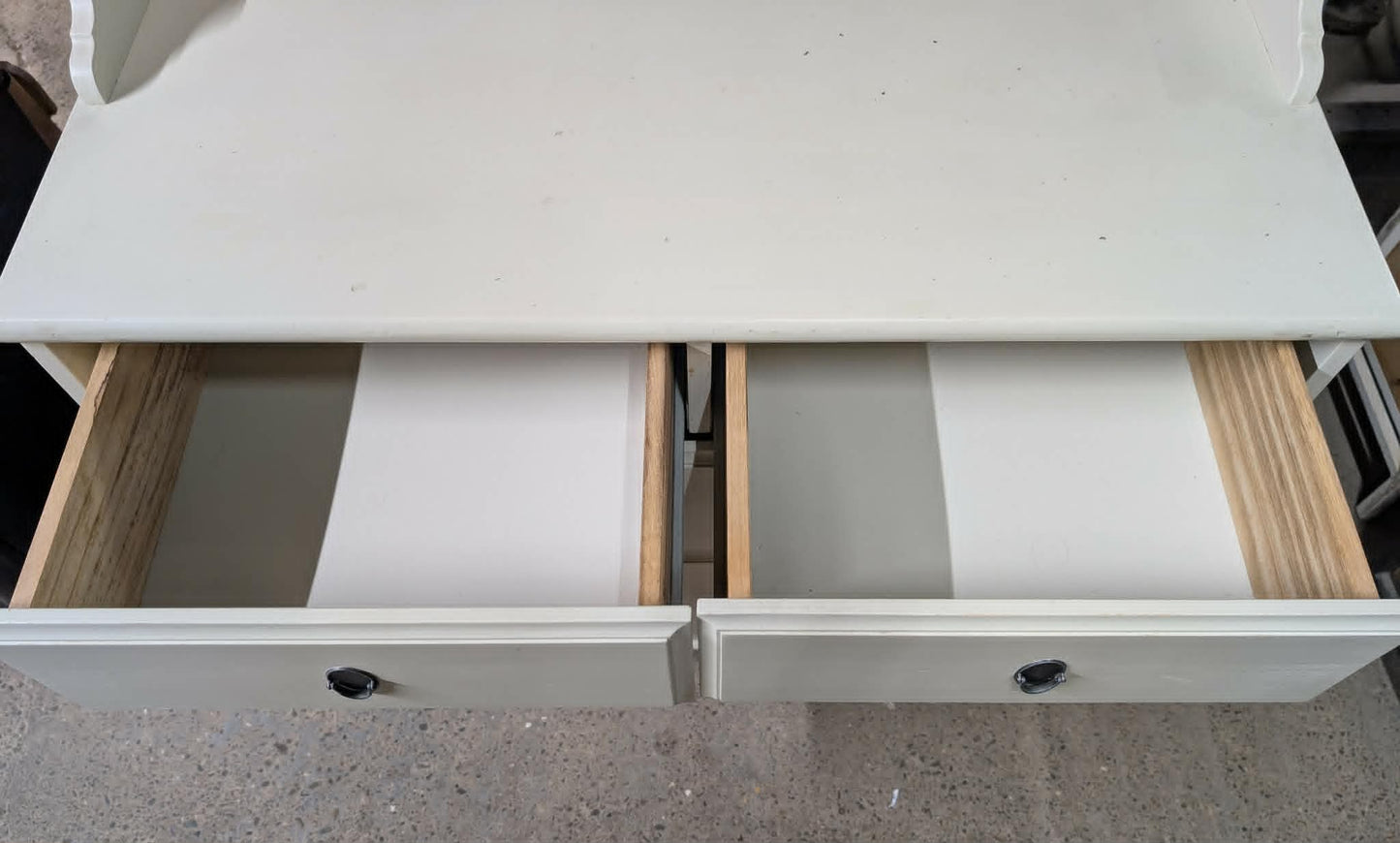 White Chest of Drawers / Dresser / Wood / Bedroom