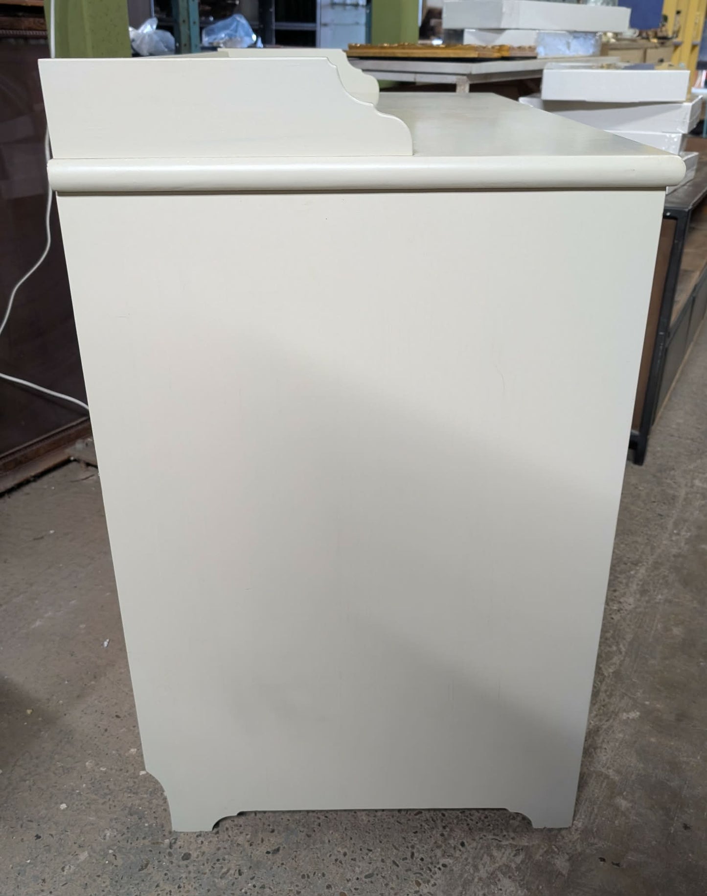 White Chest of Drawers / Dresser / Wood / Bedroom